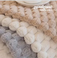  7 طقم الفرو الكرات الفاخر وصل  أفخم طقم يعطي للكنب شكل دافي ولطيف ومليان فخامة!
