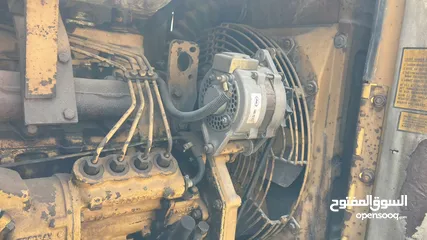  11 CATERPILLAR 910
