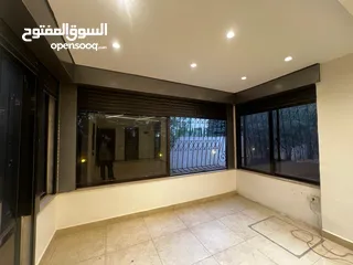  13 شقة فارغة - ام السماق - 3نوم 1ماستر - ارضية - ترسات خارجية - موقع مميز