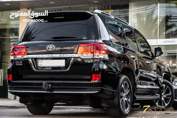  3 Toyota Land Cruiser 2020 Gx-r Grand Touring   السيارة وارد الشركة و قطعت مسافة 72,000 كم فقط