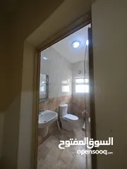  10 مبنى 3 شقق سكنيه خلف فيلا