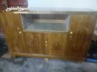  1 بوفيه متره ونص  مكانه زبير موجود توصيل داخل لبصره فقط