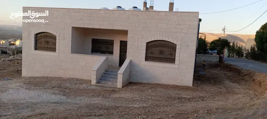  1 بيت واجهة حجر 140 متر في الرحيل