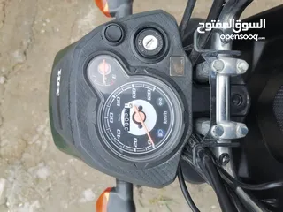 1 سكوتر هوندا نافي للبيع بسعر مغري جدا