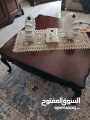  4 غرفة جلوس وغرفة ضيوف بحالة ممتازه