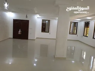  7 بيت طابق اول مع السطح للبيع- مدخل مستقل-اطلالة مميزة-  السلط ضاحية الزهور