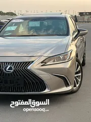  1 لكزس 2019 / ES300h الوقود الهجين : هايبرد المواصفات : خليجي - فتحة سقف