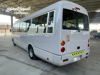  9 باص متسوبيشي فوسو حره غير مجمرك 26 راكب ماتور كهرباء