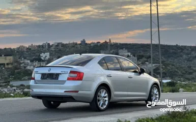  11 سكودا اوكتافيا 2016 اوتومات ديزل بوضع الشركة السيارة