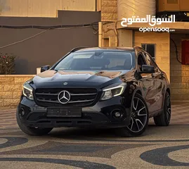  2 مرسيدس GLA
