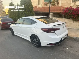  25 2019 Elentra Turbo.