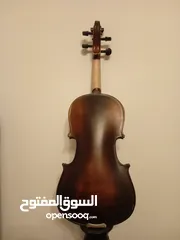  5 كمان ساندنر (Sandner) بحالة ممتازة مع جميع مستلزماته.