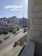  6 شقه سكنيه للبيع على الشارع العسكري