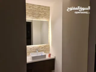  22 شقة مفروشة بمنطقة المصايف قريب مدرسة الاوائل ثلاث غرف بحالة ممتازة من المالك مباشرة