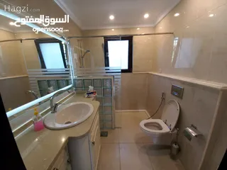  5 فيلا غير مفروشة للإيجار 486م2 ( Property 17355 ) سنوي فقط