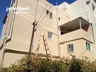  3 عماره للليع  في جبل عمان قرب شارع الرينبو والجامعة المانيه من المالك مباشرة