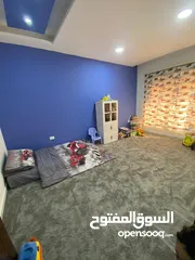  8 شقة مميزة ارضية تشطيب سوبر ديلوكس في أجمل احياء الياسمين خلف مستشفى الحياة