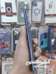  7 سامسونج S22 الترا 256 GB بحالة الوكالة بكرتونه واغراضة شريحتين نظامين اللون التركوازي