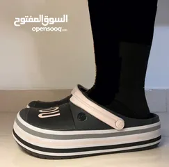  4 شبشب طبي كروكس crocs اصلي