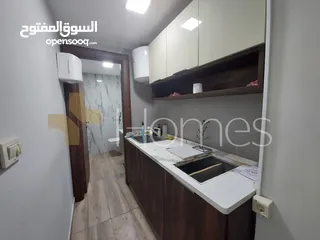  9 معرض ثلاث ابواب (واجهة 18 متر) للايجار في شارع مكة , بمساحة 659م