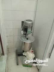  1 عدت مطعم شعبي