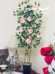  11 أشجار زينه ورد صناعي   متوفر لون احمر فقط  شغل بيتي مرتب بزبط داخلي و خارجي للمنزل وللغرف و للمداخل