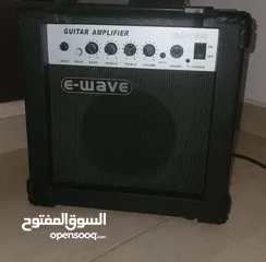  1 amplifier for electric guitar سماعه للإيجار الكهرباء