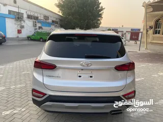  6 Hyundai Santa fe 2019