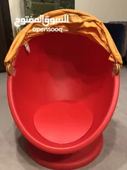 11 كرسي أيكيا شكل بيضة مع مظلة (Egg Chair) دوّار عدد 2 (لون أحمر وبرتقالي) شراء من بريطانيا للبيع