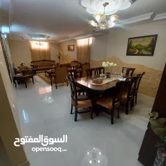  9 شقة طابقية للبيع