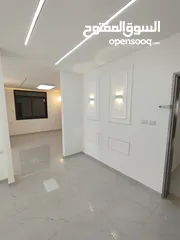  3 شقة للبيع في عين مصباح