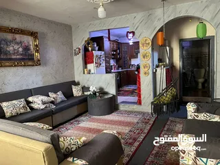  21 منزل عائلة مستقل طابق ثاني مدخل مشترك للبيع بسبب الرحيل مع عفش واثاث ومطبخ كامل
