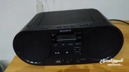  4 SONY CD PLAYER, RADIO,USB For Sale in Excellent Condition and