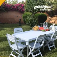  15 طاولة وكراسي طوي مفيدة للعزايم