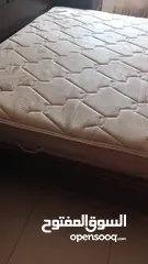  1 فرشة تخت مستعمله بحاله جيده