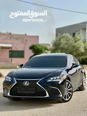  1 لكزس ES300 2019 ألترا فل كامل أعلى صنف لون كحلي غامق مميز للبيع