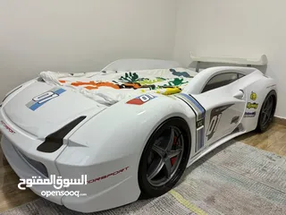  3 تخت اطفال شكل سياره للبيع