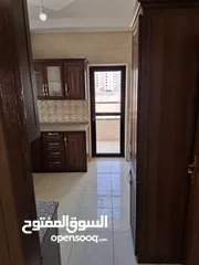  11 شقة للبيع في الجبيهة 140 متر طابق ثاني بناء 2017، صالة وصالون، 3 غرف نوم، حمامين، مطبخ راكب وبرندة