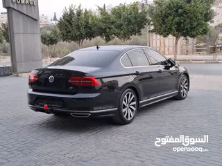  9 باسات R line بحالة الوكالة