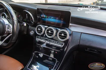 10 Mercedes C200 2019 Mild hybrid Amg kit Night Package   السيارة وارد الشركة و قطعت مسافة 83,000 كم