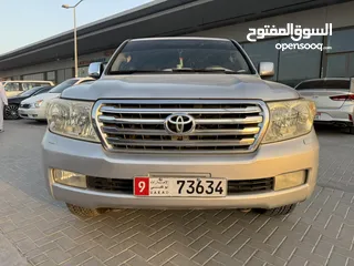  2 تويوتا لاندكروزر استيشن v6 2011GXR