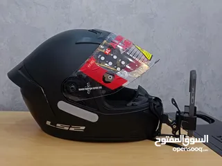  13 خوذت LS2   حجم XL  الون كاتم  جديده مع مستلزمات 3 اقنعه للوجه مع ستاند للكمره وجوال. وعلاقه للخوذه