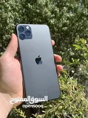  13 ايفون 11 برو ماكس 256 جيجا بطارية 100٪؜ نموذج M مغير بطارية فقط مش مغير فيه اي اشي ثاني ومساحة 256