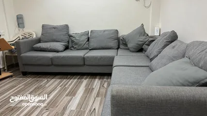  1 NEAT SOFA SET EXCELLENT QUALITY WITH PILLOWS BRAND BANTA