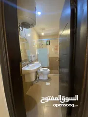  6 روف للايجار