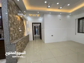  8 شقة مميزة للبيع/الياسمين