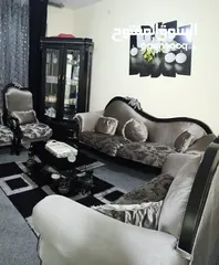  1 كنب وكالة + فضية + طرابيزات قزاز
