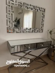  2 مرايا مع طاولة للبيع