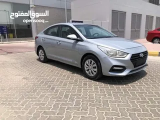  3 Hyundai Accent 1.6L standard