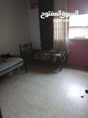  9 بيت طابق اول مدخل مستقل